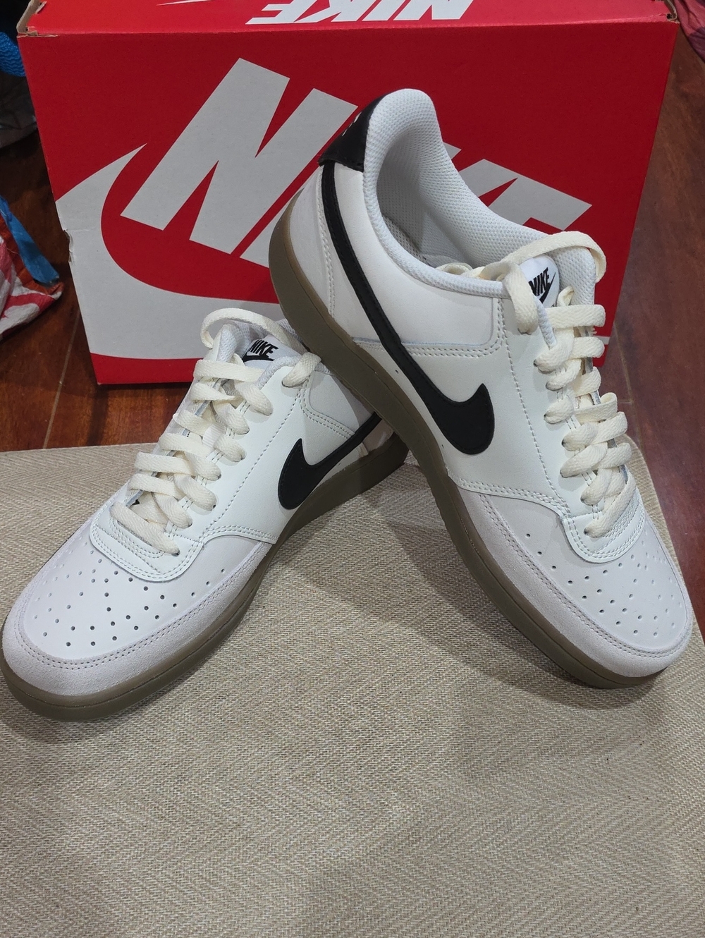 NWT Men’s Size 9.5 Nike Court Vision Lo Sneakers